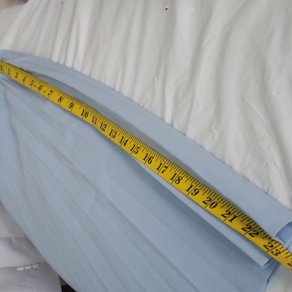 NEW CALVIN KLEIN LIGHT BLUE PLEATED SKIRT 4P - Picture 9 of 10